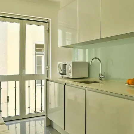 Apartment Plum Guide - Monstera Lisbon